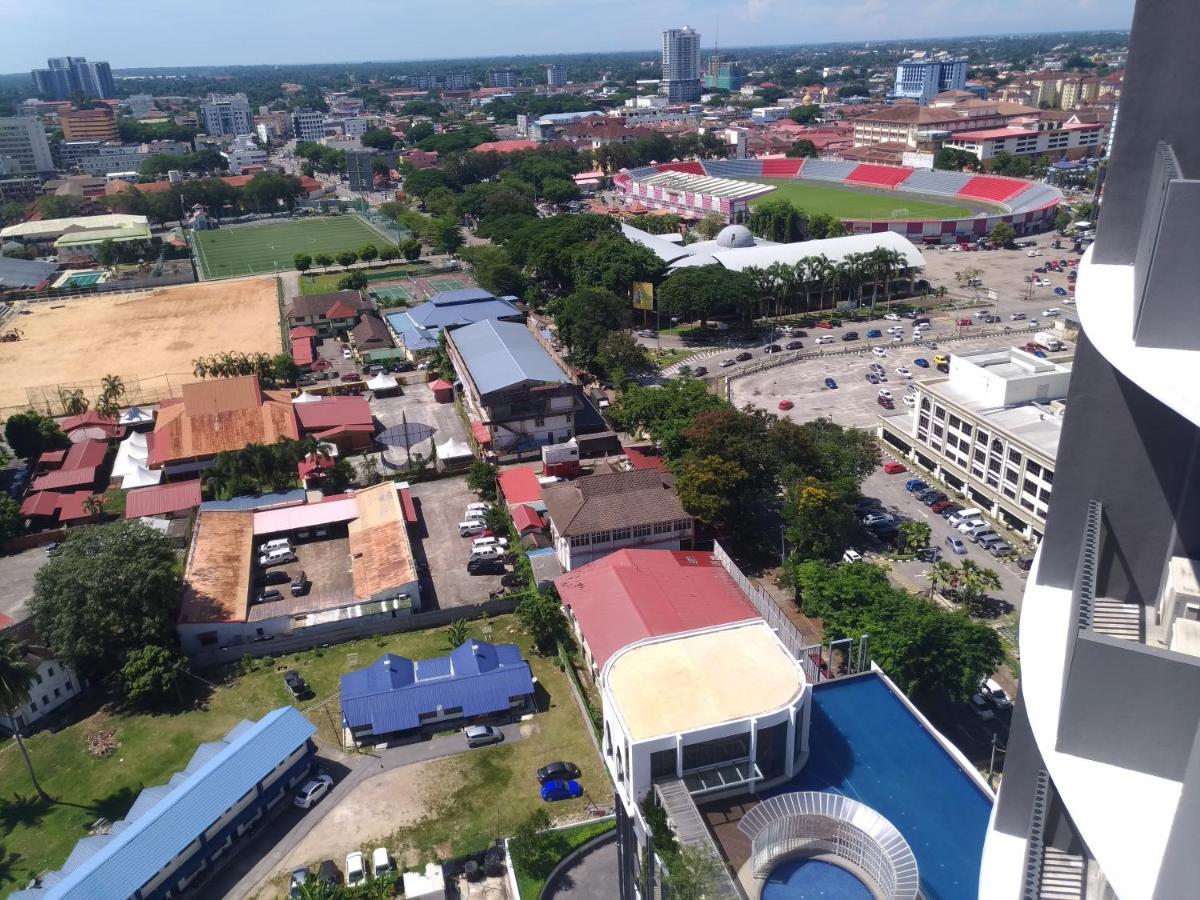 Golden Troika Kota Bharu - 2 Bedrooms Bagian luar foto